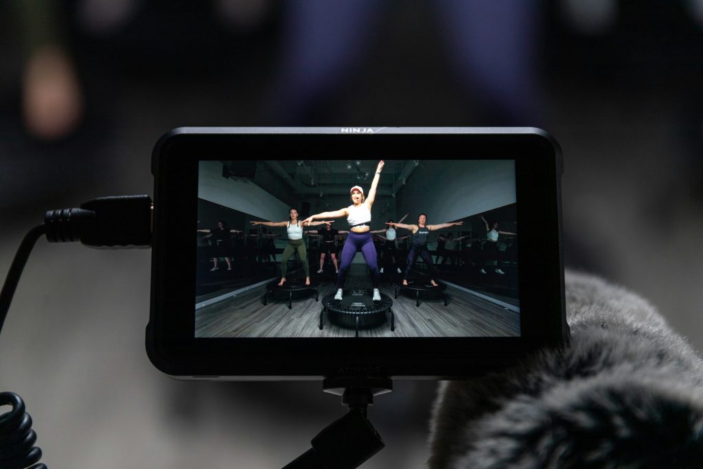 Consejos para autónomos y pequeños negocios sobre por qué el vídeo vende más que una imagen estática